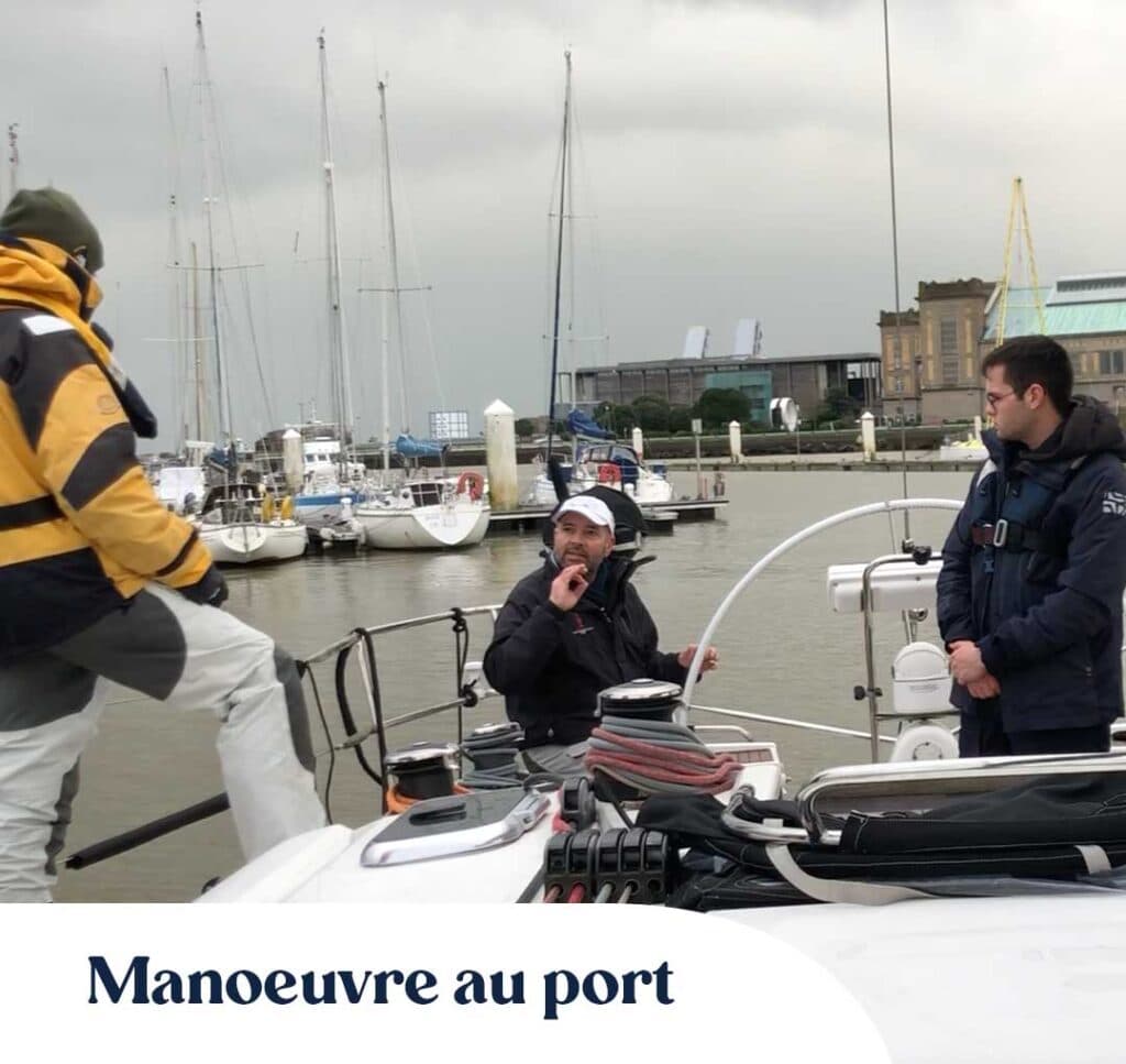 Manœuvre de port voilier